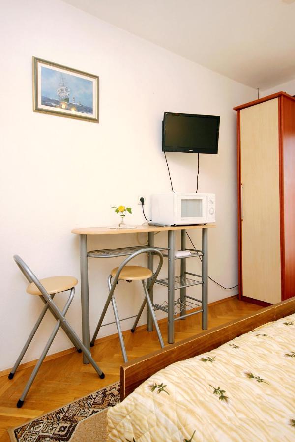 Apartments And Rooms By The Sea Racisce, Korcula - 4341 Exterior photo